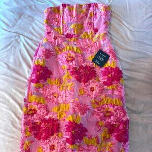 LULU'S 3D Floral Pink and Gold Strapless Dress with left side slit Size M